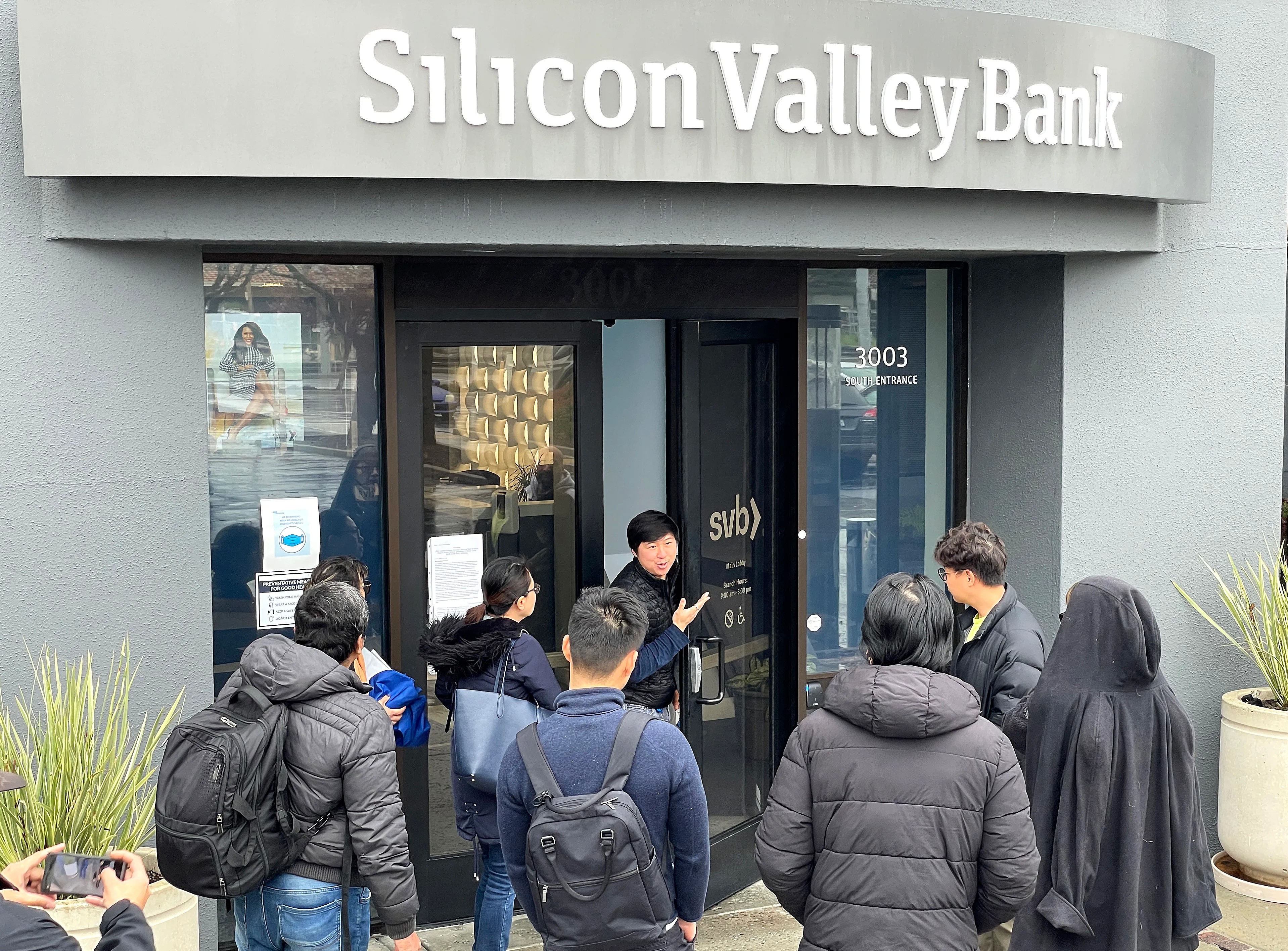 3 American banks collapsed in one week : Silvergate, Silicon Valley and Signature bank closed in USA